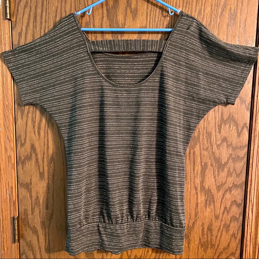 Dark gray with sliver stripes top - Picture 3 of 6